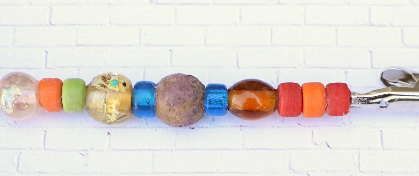 Color Me Up! Multi-Use Clip, Credit/Debit Card Holder Bracelet Helper Artisan Tool - Monkeysmojo