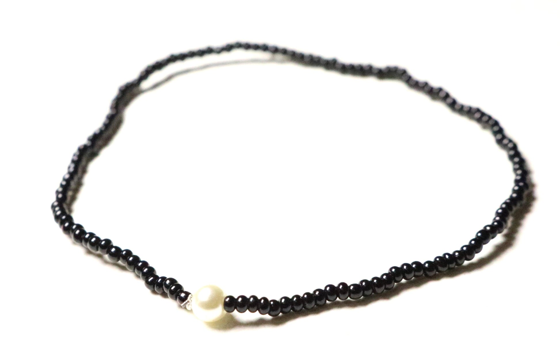 Domino Spot Black Tiny Seed Beads and Pearl Dot White and Black Glass Bracelet - Monkeysmojo