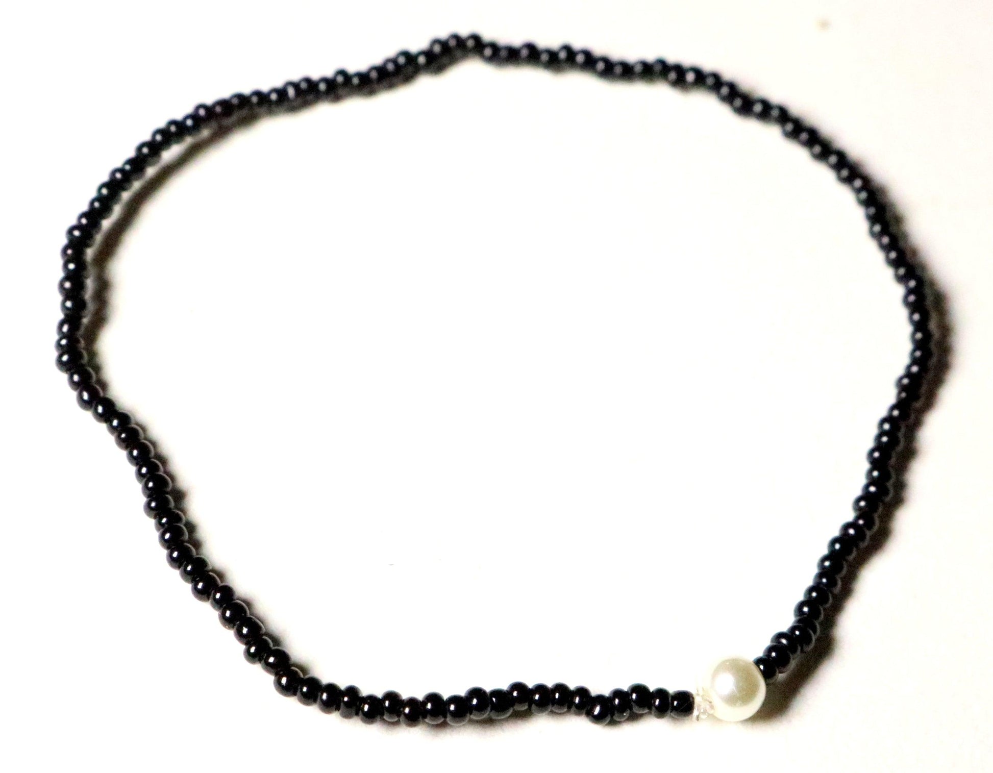 Domino Spot Black Tiny Seed Beads and Pearl Dot White and Black Glass Bracelet - Monkeysmojo