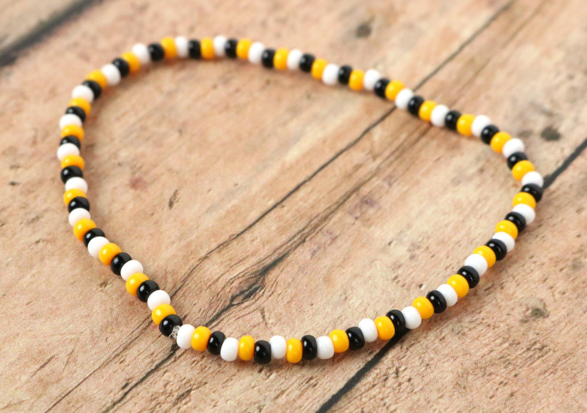 Simple Bumble Bee Black, Yellow, and White Glass Stack Women's Bracelet - Monkeysmojo